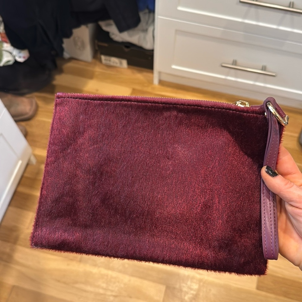 Clutch dark red